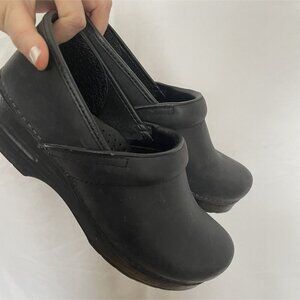 Dansko Professional Black Leather Clogs Slip-On Comfort Shoes Size 40 EU